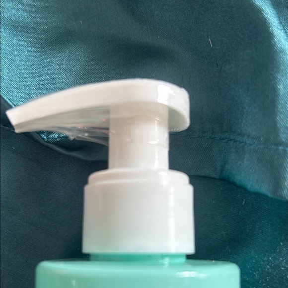 Sephora Lagoon and Cotton Flower Body Lotion Duo - Picture 2 of 9